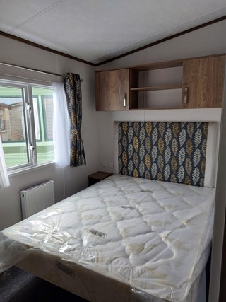 2023 Carnaby Oakdale 36ft x 12ft 3 bedroom Static Caravan Holiday Home main bedroom