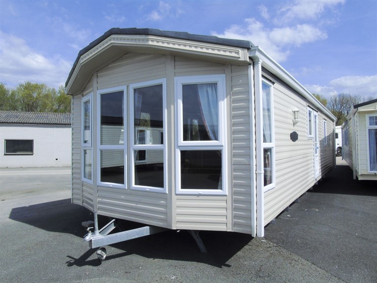 Used Willerby Winchester 2004 2 bedrooms 38 x 12 feet (sleeps 4/6) £17,995.00
