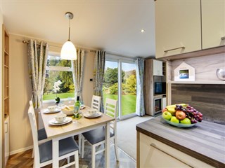 2017 Willerby Canterbury Dining Area