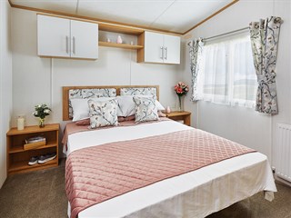 2021 Carnaby Glenmoor Lodge Static Caravan Holiday Home master bedroom