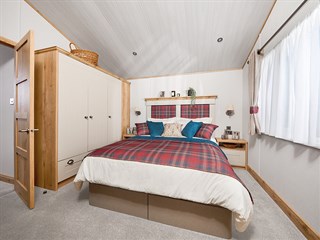 2022 ABI Harrogate Lodge Static Lodge Holiday Home main bedroom7