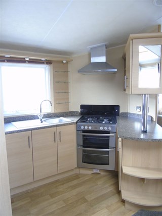 2010 Willerby Winchester 38ft x 12ft 2 bedroom static caravan holiday home kitchen
