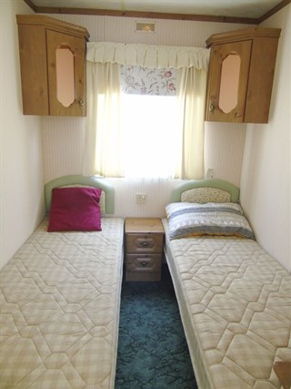 2001 Willerby Bermuda Static Caravan Holiday Home twin bedroom