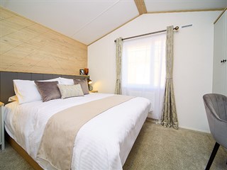 2023 Atlas Sherwood Lodge Static Lodge Holiday Home main bedroom