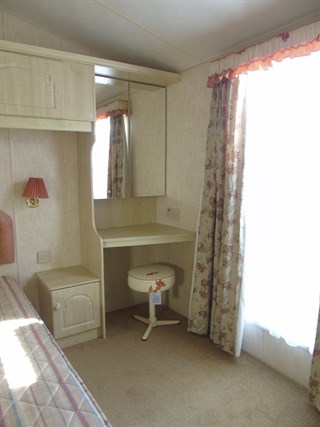 2004 Willerby Salisbury Static Caravan Holiday Home main bedroom