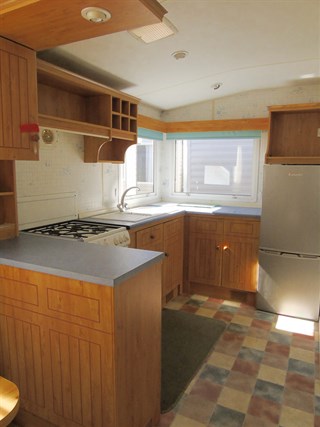 2002 Atlas Sorento Static Caravan Holiday Home kitchen