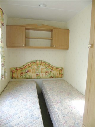 2002 Pemberton Elite Static Caravan Holiday Home twin room