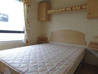 2006 Willerby Vacation Static Caravan Holiday Home main bedroom