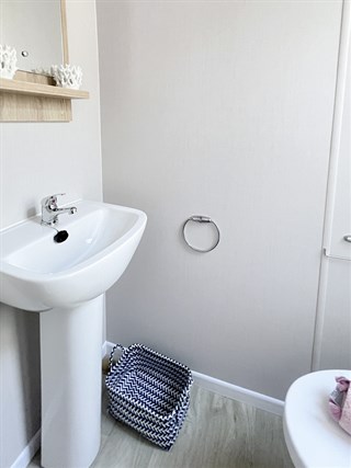 2025 Atlas Apad Static Caravan Holiday Home main bedroom en suite