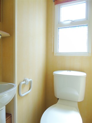 2003 Cosalt Carlton 36ft x 12ft, 3 bedroom Static Caravan Holiday Home toilet room