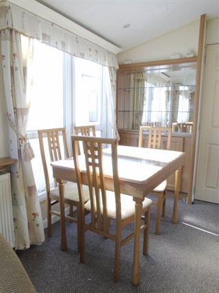 2004 Willerby Winchester Static Caravan Holiday dining area