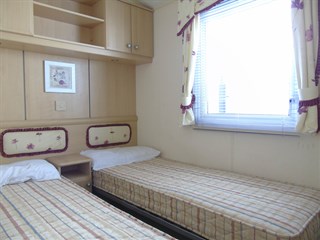 2004 Willerby Winchester Static Caravan Holiday twin bedroom