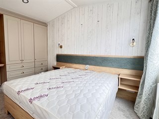 2023 swift moselle country main bedroom