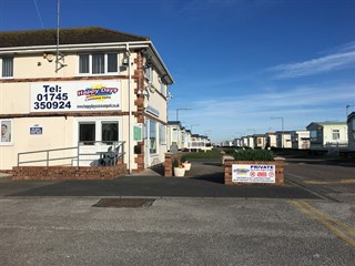 Happy Days Caravan Park, Towyn