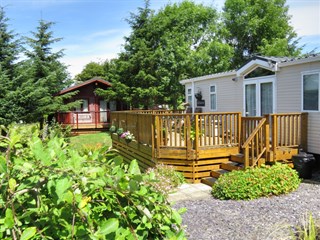 Misty Waters Caravan Park, Lloc