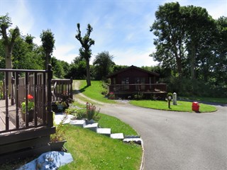 Misty Waters Caravan Park, Lloc