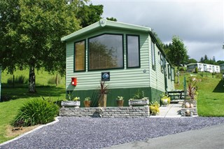 Bryn Uchel Caravan Park, Cwmllinau