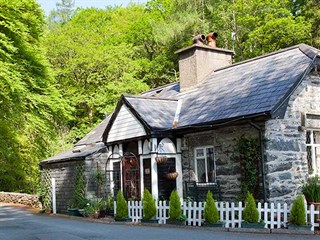 Aberdunant Hall Holiday Park