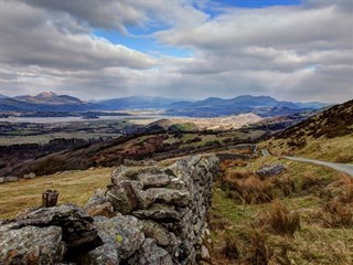 Views over rolling mountains