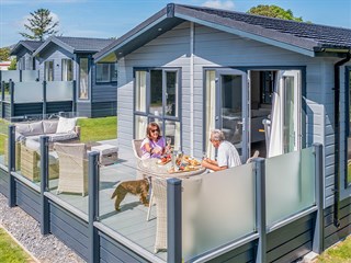 Woodland Falls Holiday Park, Lligwy