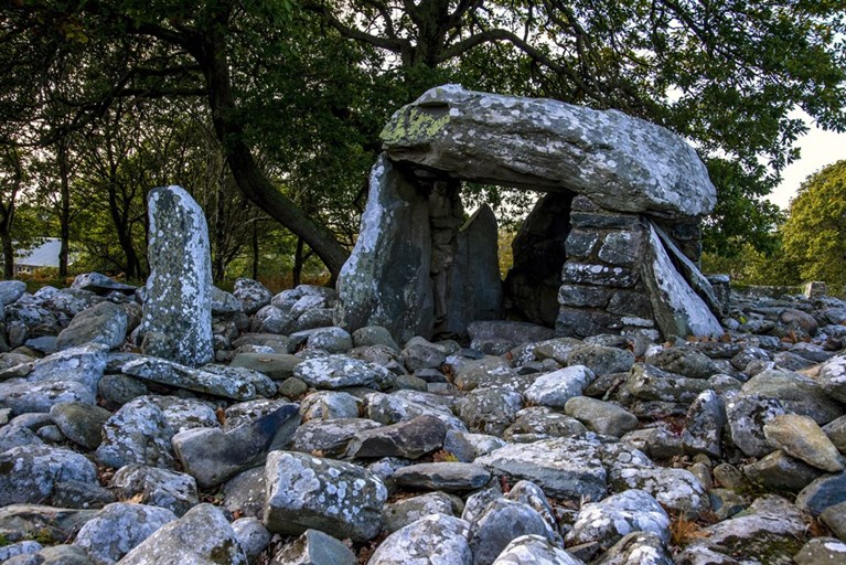 Dyffryn Ardudwy - Burial Chamber (Dolmen)